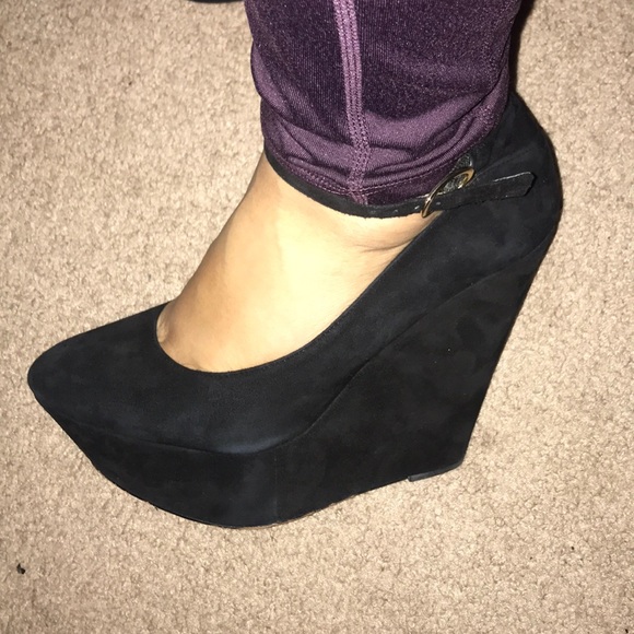 Sam Edelman Suede Black Wedges - Picture 6 of 6